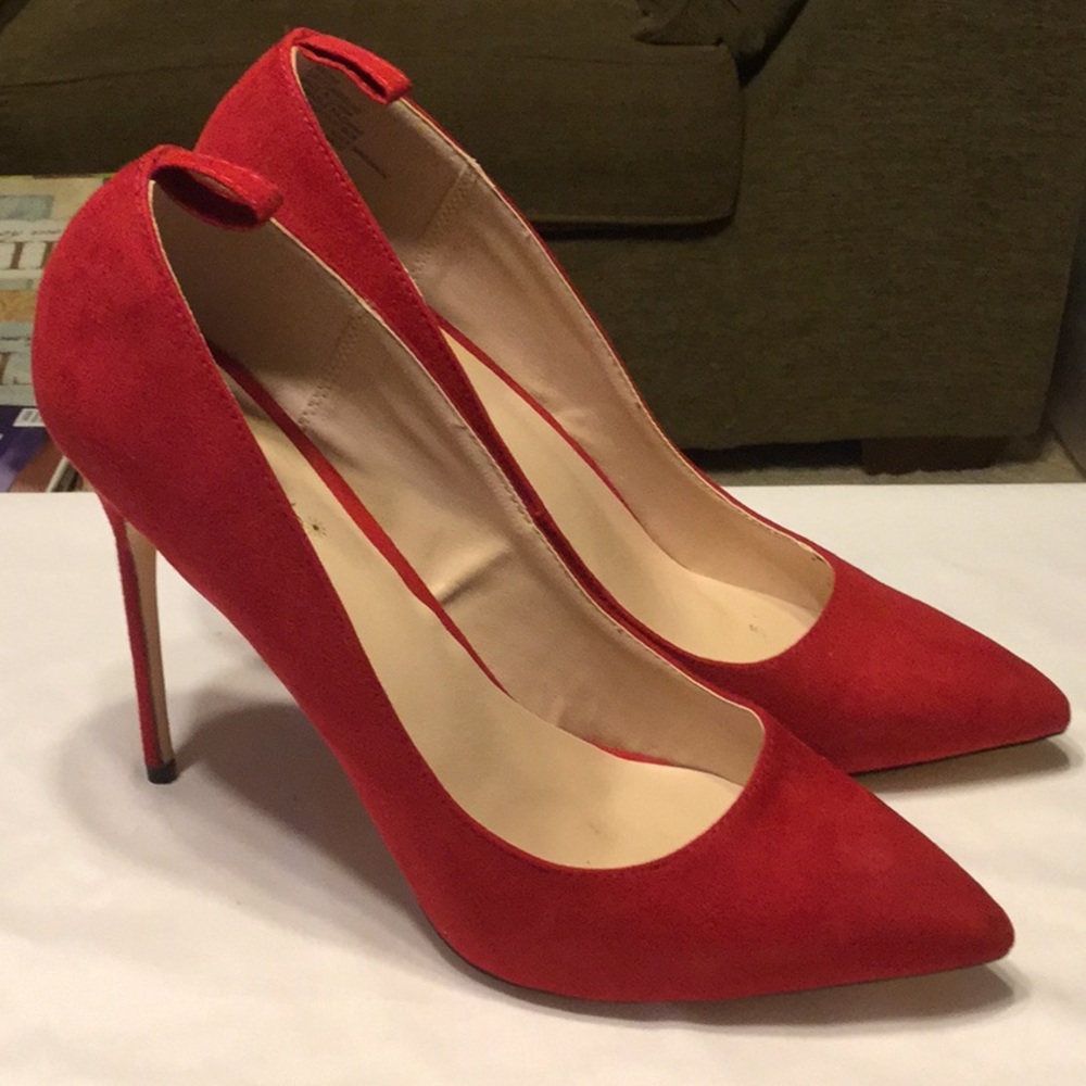Suede greats red! New!🌟